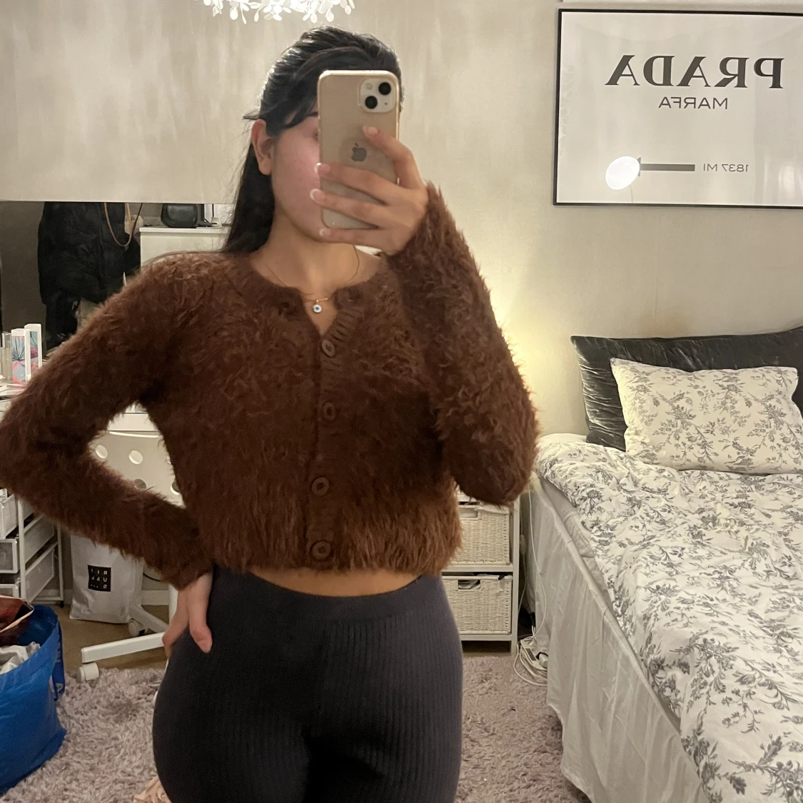 Vinröd pälsig kofta