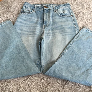 Jeans - Ett par jättefina jeans från Gina Tricot i ett jättefint skick 