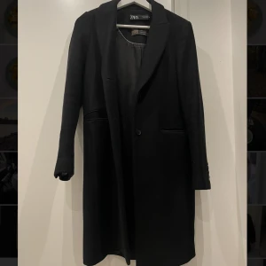 Finare kappa - Fin svart kappa från Zara🍊