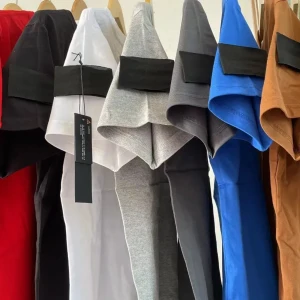 T-shirt Stone Island - Nya med märken.