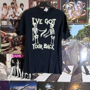 Halloween tröja - Perfekt nu inför halloween! Inga defekter alls! Dm vid frågor:)