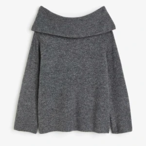 Off Shoulder Tröja - En Off shoulder tröja från HM 💗 Storlek S , ej använd!  190 kr + frakt💗