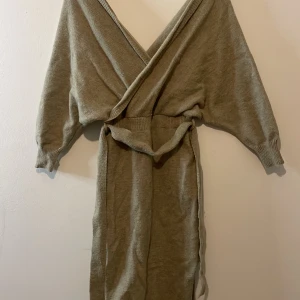 Klänning  - Klänning från SHEIN Använd få gånger 