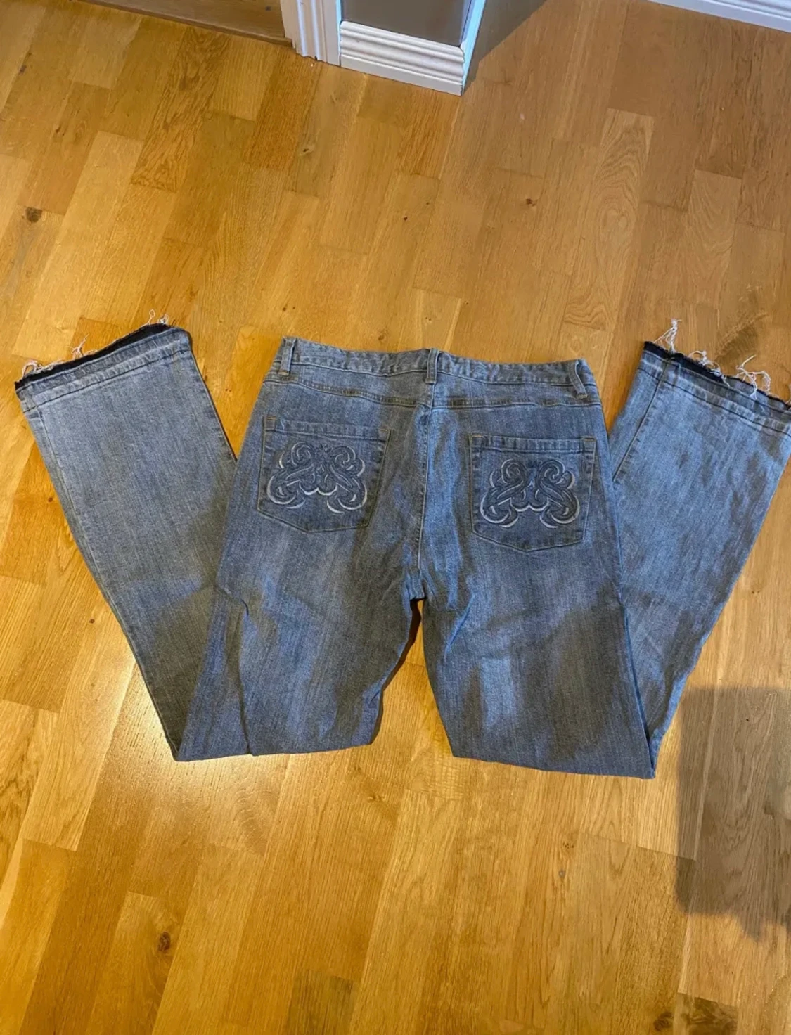 Utsvängda jeans