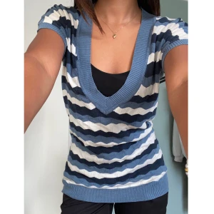 Randig topp - Söt blårandig topp!