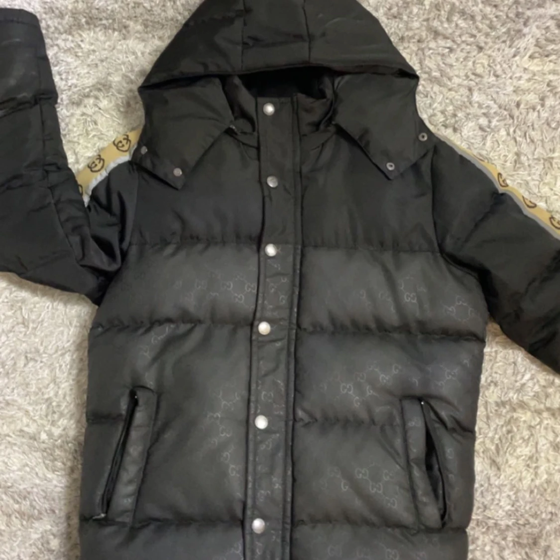 Gucci jacka - 90