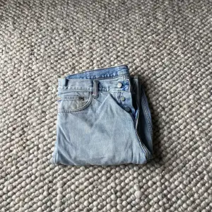 Säljer nu mina gammla Weekday Jeans! Riktigt bra skick och välvårdat använt! Pris kan förhandlas vid snabb affär!