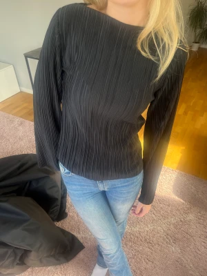 blus - helt ny blus från MQ💗