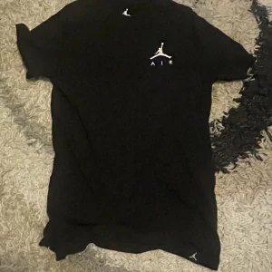 Jordan t shirt  - Riktigt bra skick inga konstigheter  