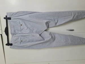 Byxa  - Vit och blå byxa 