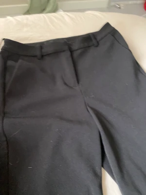 Kostymbyxor  - Från vero moda då jag inte använder dem längre💞 Som nya inga fläckar eller liknade 
