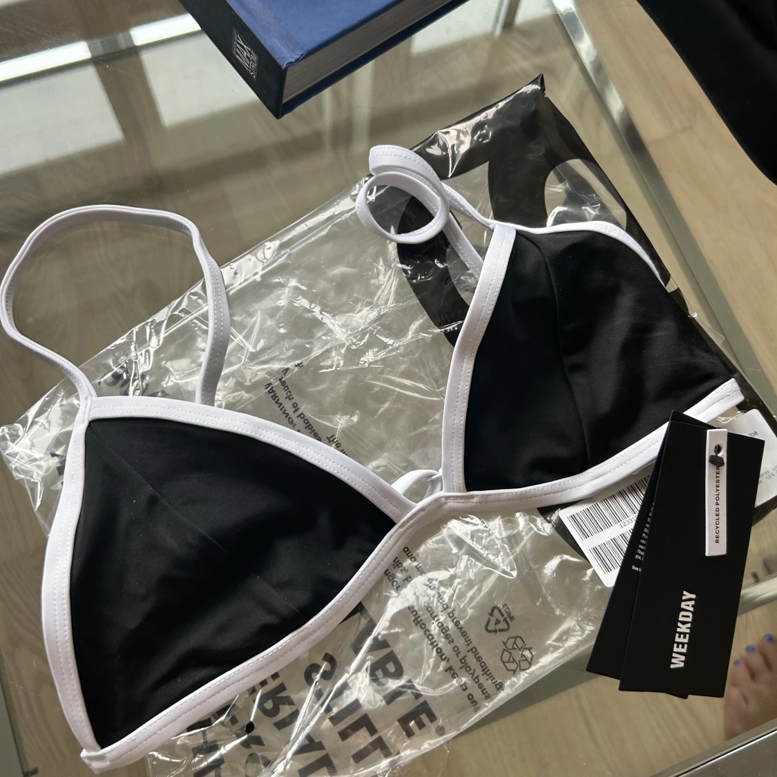 Ny bikiniöverdel Weekday