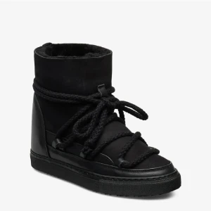 Inuiiki skor - Inuiiki skor i superfint skick,  stl 40 och säljer för 1400+frakt