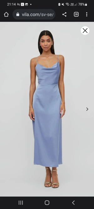 Blå klänning från Vila - Viravenna strap ankle dress från Vila  Storlek 38 - normal storlek skulle jag säga.  Helt ny och oanvänd, har lappen kvar.   Nypris = 459