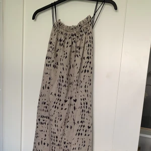 Långklänning🤍 - Långklänning från H&M🤍