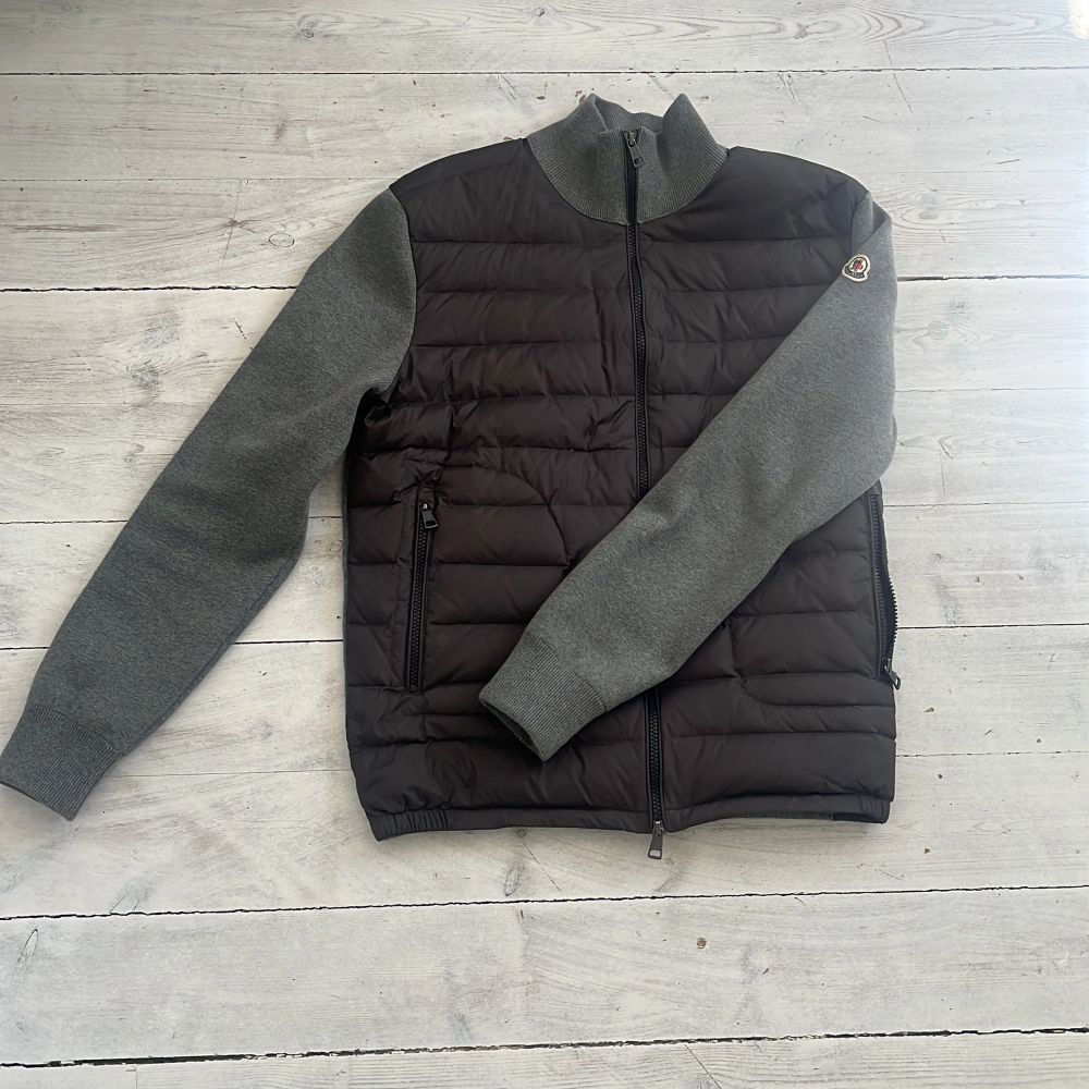 Grå Moncler Cardigan Moncler Plick Second Hand