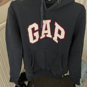 Tjock tröja  - Är nån vit prick på bilden, ej så i verkligheten 