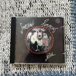 Smashing Pumpkins - Smashing Pumpkin’s ”gish” cd