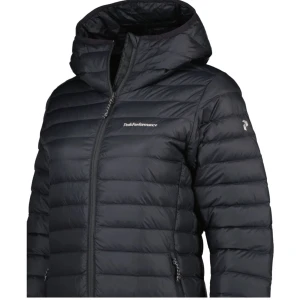 Peak performance vinter/höst-jacka  - Säljer min fina peak performance jacka då den inte kommer till användning mer. Den har väldigt bra skick. Kan skicka fler bilder ifall det önskas.
