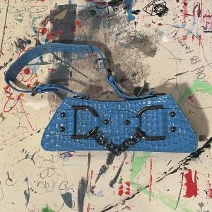 Blå väska - Liten, blå, fin, väska 💙