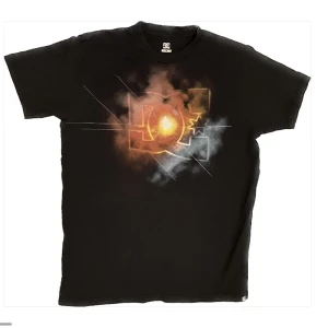 dc tröja  - dc tröja som e i bra skick inte mkt använd och den sitter bra på och är fett snygg 