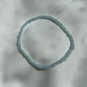 Armband  - Pärlarmband för 10kr+13kr frakt 
