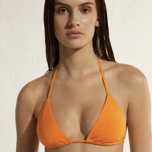 Bikini - En super fin bikini som aldrig är använd då jag har massor av bikinis. Från calzedonia! 