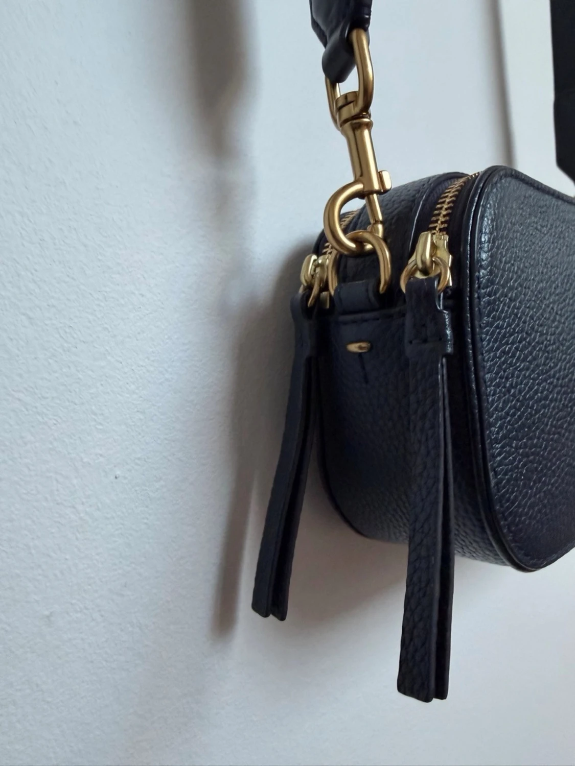 Mörkblå Miller mini crossbody från Tory Burch - 6