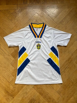 Sverige 1994 VM tröja  - Sweden 1994 World Cup Away jersey adidas Size S (works like an M) 