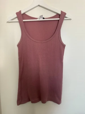 Rosa linne - Rosa linne fårn H&M i storlek 32-34💗
