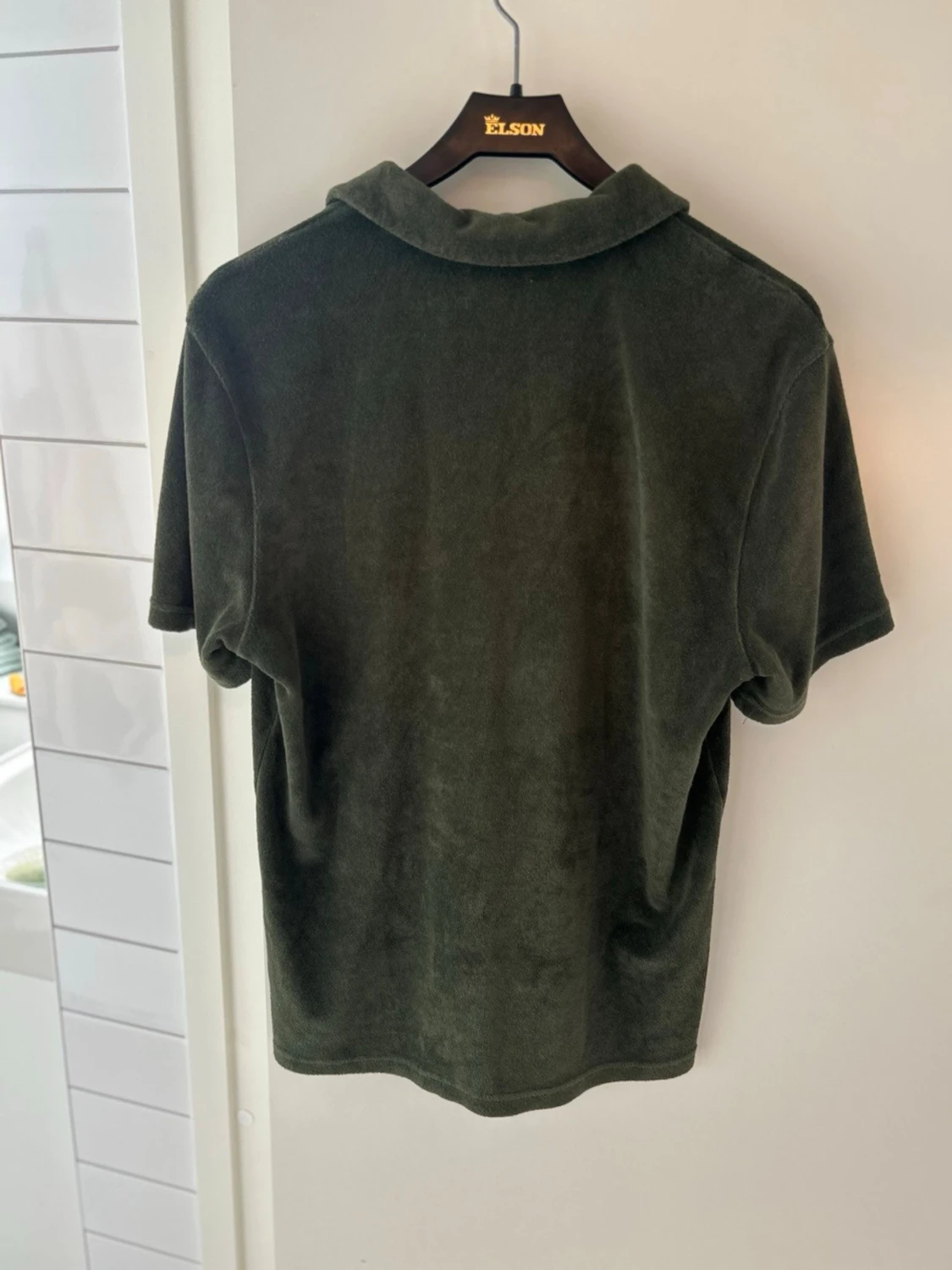 Mörkgrön frotté t-shirt med half zip - 1