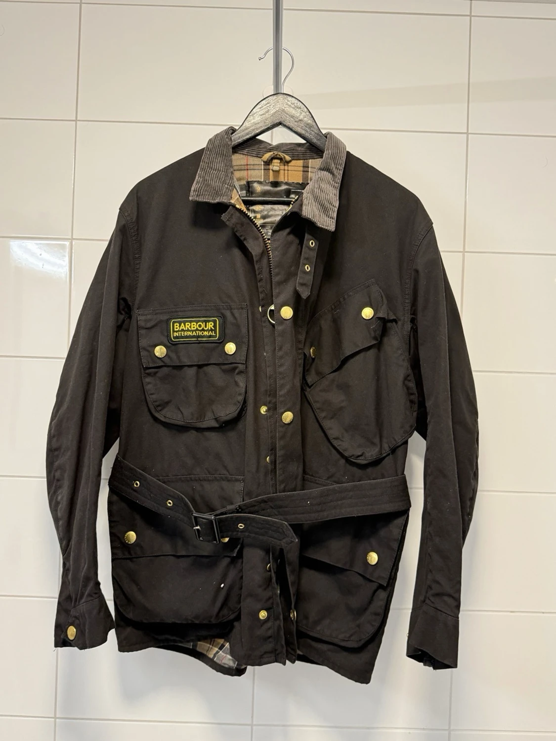 Svart vaxad jacka från Barbour - 2