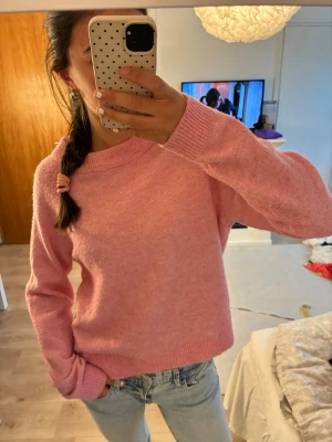 Stickad tröja  - Supermysig stickad tröja. Kolla gärna mina andra annonser! 💌