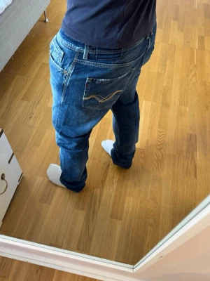 Replay jeans  - Replay Rocco Jeans | Bra skick | Storlek 34/34 | Pris - 499kr | Modellen är ca 180cm lång | Hör av dig vid minsta fråga eller fundering!!