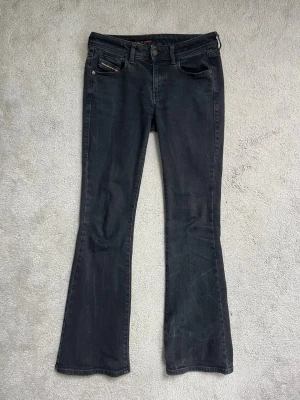 Diesel jeans  - Jättefina svarta jeans från diesel storlek W25. 