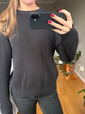 Svart stickad tröja - Stickad tröja från Lager 157, köpt för några år sedan men i bra skick!☺️