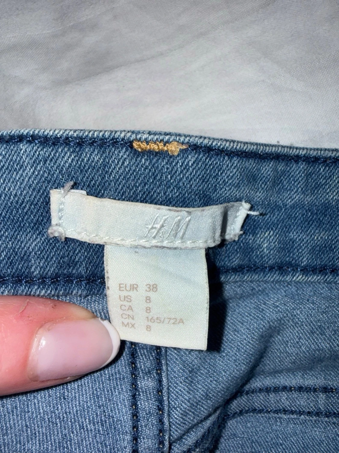 Blå denimshorts med uppvik - 2