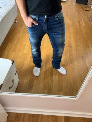 Replay grover jeans  - Replay Jeans | skick 9/10 | Storlek 34/32 | Pris - 499kr | Modellen är ca 180cm lång | Hör av dig vid minsta fråga eller fundering!!