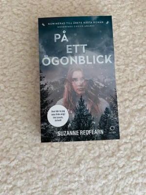 Pocketbok - På ett ögonblick - Pocketbok med titel på ett ögonblick pris 30kr