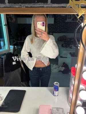 Jeans  - Fina och helt nya jeans ifrån Gina, har använt dom 1 gång💕