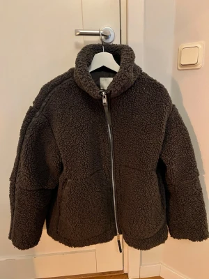 Teddy Fleece - Grå teddy fleece från HM, storlek S, knappt använd!