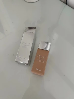 Caia foundation - Helt ny och oanvänd Caia front row foundation i färgen 2W! 