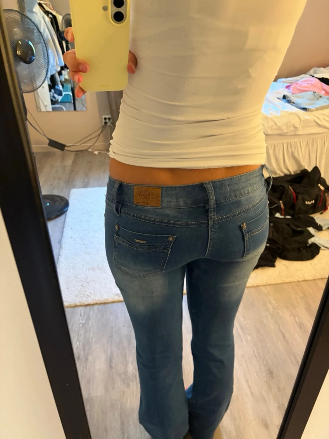 Blå lågmidjade bootcut jeans  - 2