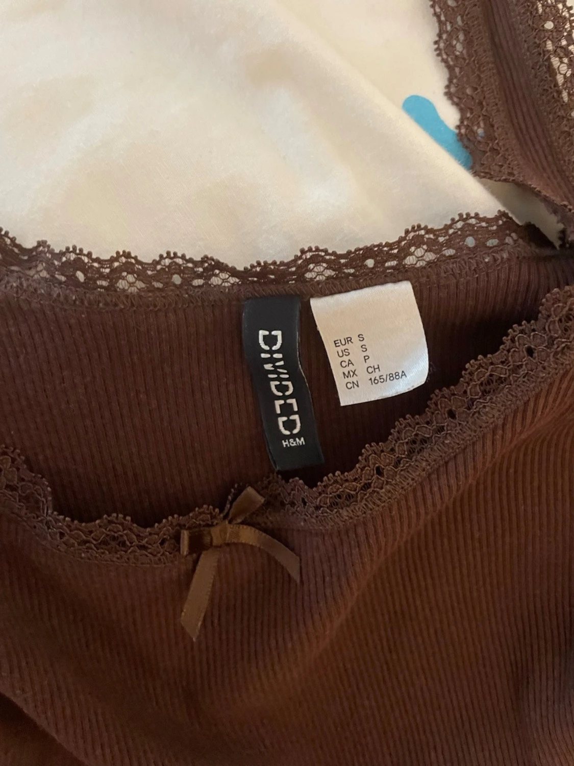 Brun ribbad linnetopp från H&M - 1