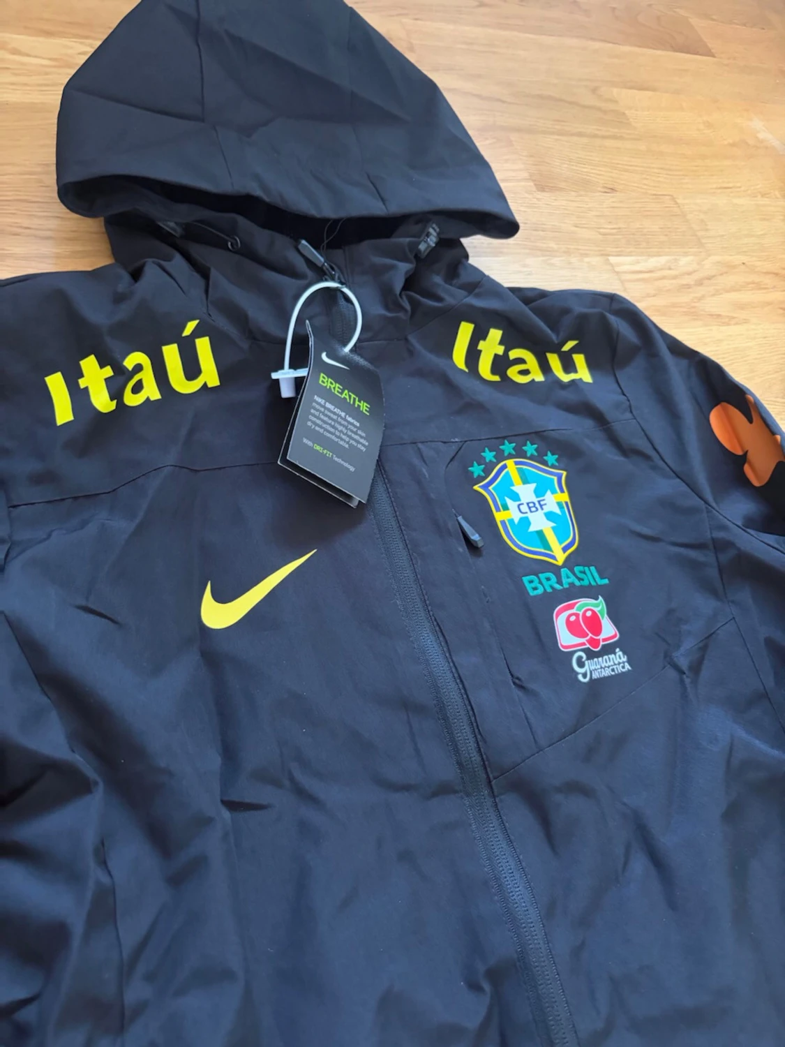 Svart Brasil Nike vindjacka med huva - 1