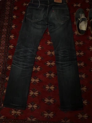 Vintage Levi’s jeans  - Dessa Levis jeans har en sjukt nice fade, riktigt ovanliga att hitta i bra skick, storlek skulle jag säga är 30/32 