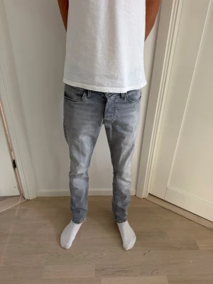 Jack&Jones, 28/30 - Jack&Jones, Slim Glenn i storlek 28/30. Superfint skick!😃 //VIO Closet