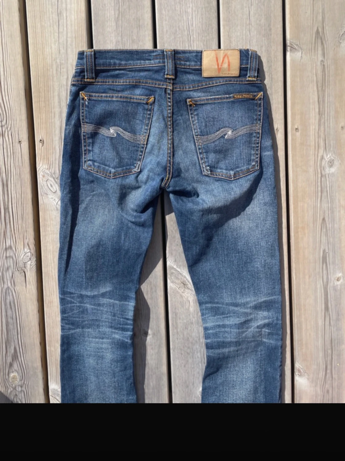 Blå bootcut jeans med kontrastsömmar - 1