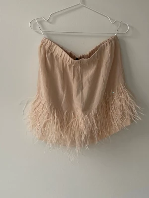 Zara kjol - Söt kjol från Zara alrig använd ny pris 400kr