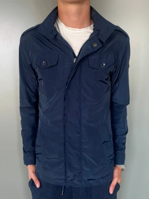 Burton Breach Fieldjacka - Strl - S | Skick - 10/10 | Nypris - ca 2500kr | Vid minsta lilla fundering är det bara att höra av sig!